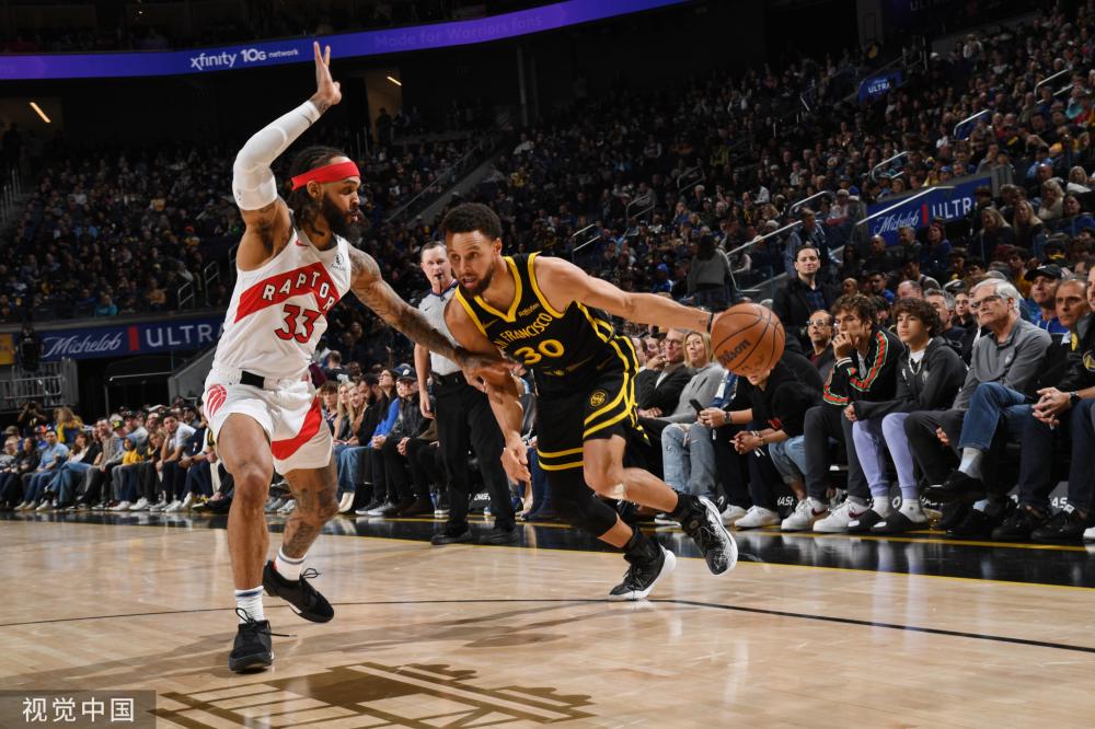 背后的家庭 背后的家庭