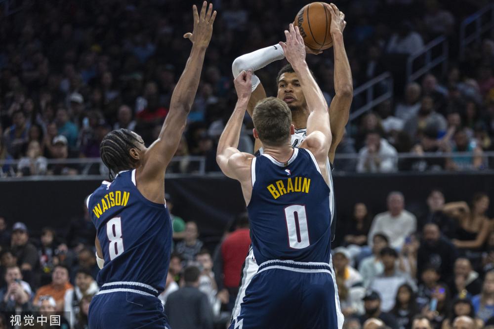 在进攻端 在进攻端